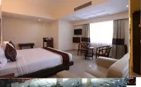 The Contour Hotel - 4-Star