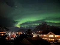 Lofoten Bed & Breakfast Reine - Rooms & Apartments - 3-Star