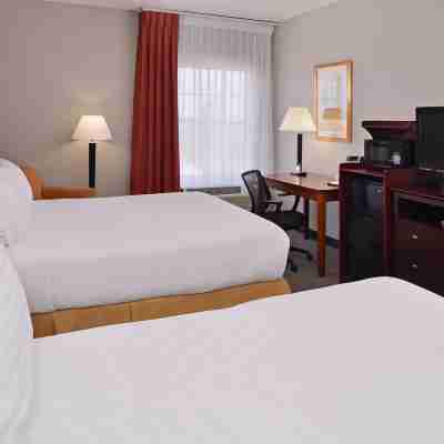 Holiday Inn Express & Suites North Little Rock Rooms