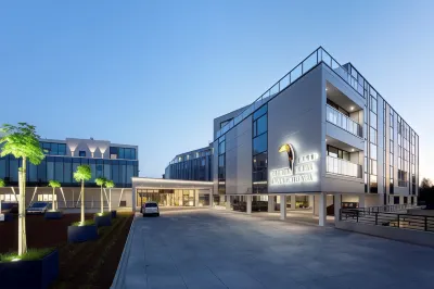 Van der Valk Hotel Mons Congres Отели в г. Сен-Гилен