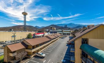 LeConte Motor Lodge A Ramada by Wyndham