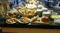 TRYP by Wyndham Halle - servizio colazione