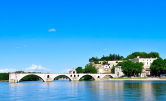 Residhotel Golf Grand Avignon