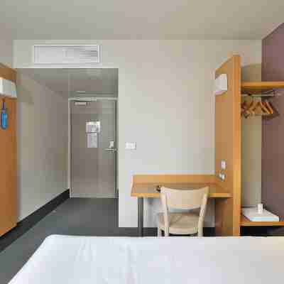 B&B Hotel Lyon Caluire Cité Internationale Rooms