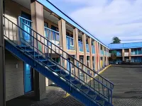 Motel West