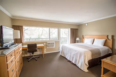 Okanagan Royal Park Inn by Elevate Rooms Hotels near The Flower Spot - Vernon