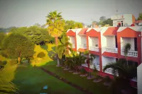 Naturoville Wellness Resort Rishikesh – Surrounded by Nature, Rooted in Wellness Các khách sạn gần Sân bay Dehradun
