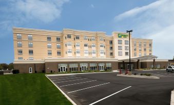 Holiday Inn & Suites Detroit - Troy