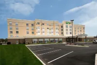 Holiday Inn & Suites Detroit - Troy Hotels in Bloomfield Hills