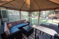 Auberge Kicking Horse Guest House
