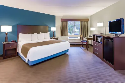 AmericInn by Wyndham Hotel and Suites Long Lake Hotels in Wayzata