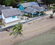 Sand Terrace Beach Bungalows Hotels near 7-ELEVEN