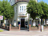 Raffelberger Hof Hotels near Essen/Mülheim Airport