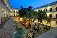 Treehouse Hotel Club & Spa