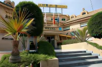 Hotel Playa Grande Hotels near Ícaro