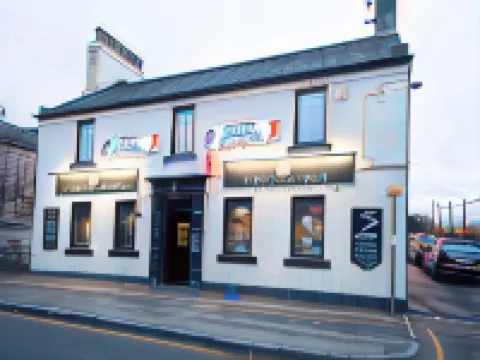 貝霍斯飯店 Hamilton Water Palace附近的飯店