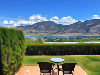 Shiraz Villa Hotels in Osoyoos