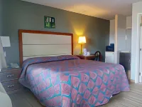Maple Leaf Motel Hotels in New Milford