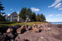 Larsmont Cottages Hotels in Two Harbors