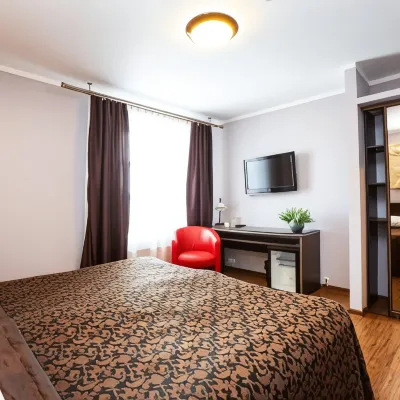 Primo Hotel Hotels near Maxima XXX
