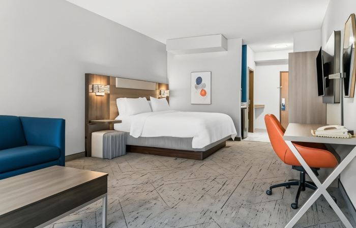 Holiday Inn Express & Suites DETROIT NORTH - ROSEVILLE by IHG