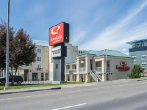 Econo Lodge Inn & Suites University โรงแรมในคาลการี