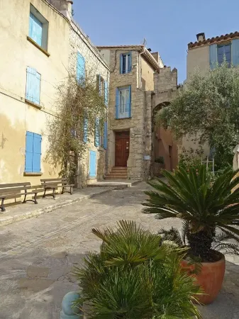 Charming village house Отели в г. Баж