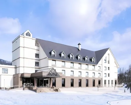 โรงแรมเอเดล วาร์เม โรงแรมในฟูราโนะ