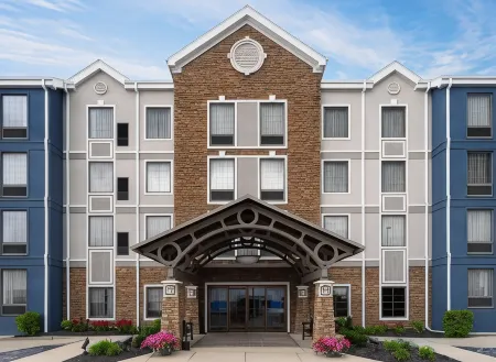 Staybridge Suites INDIANAPOLIS-AIRPORT by IHG