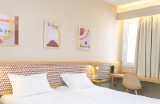 Flag Hotel Lisboa Oeiras Hotels near Cunha e Silva Tennis Academy - CETO