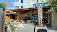 Alimas Holiday Retreat Maldives Hotel di Thinadhoo