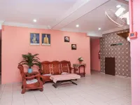 Tiara Hotel Hotels in Chukai