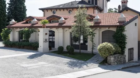 Park Hotel Italia Отели в г. Maccagno con Pino e Veddasca