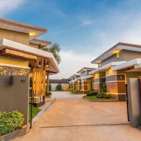 Moonla Boutique Resort Отели рядом с достопримечательностью «Торговый центр Tesco Lotus»