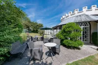 Royal Glen Hotel