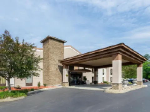 Quality Suites Altavista – Lynchburg South Hotels in Campbell County