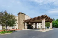 Quality Suites Altavista – Lynchburg South Các khách sạn ở Campbell County
