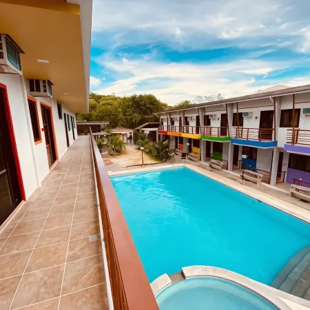 Cerca Parola Beach Resort
