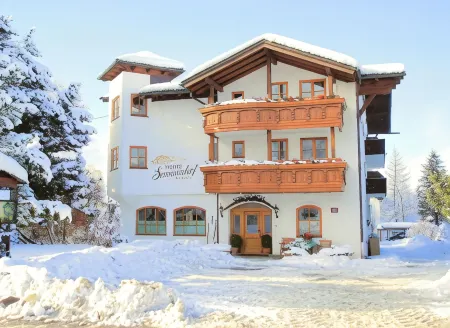Hotel Sonnenhof - Bed & Breakfast & Appartements Отели в г. Наттерс