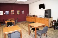 布蘭森柳樹酒店 - 2星級