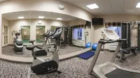 Holiday Inn Express & Suites Ottawa Airport