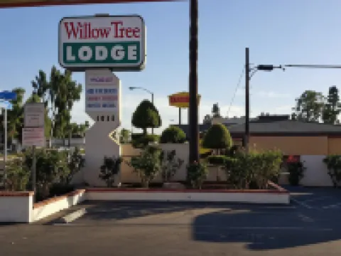 Willow Tree Lodge Hoteles en Fullerton