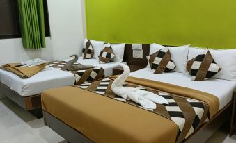 Hotel Metro Plaza