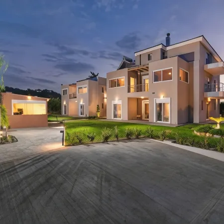 L & C Boutique Apartments