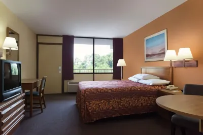Days Inn by Wyndham Raleigh Downtown South Hôtels à : St. Marys
