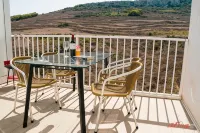 Country Views by the sea Holiday Time in Gozo Hotels in Marsalforn