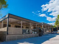 Charming Two-bedroom Mobile Homes Drage Hotels in Drage