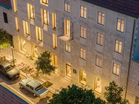 Emotheo Heritage Hotel Отели в г. Доњи Проложац