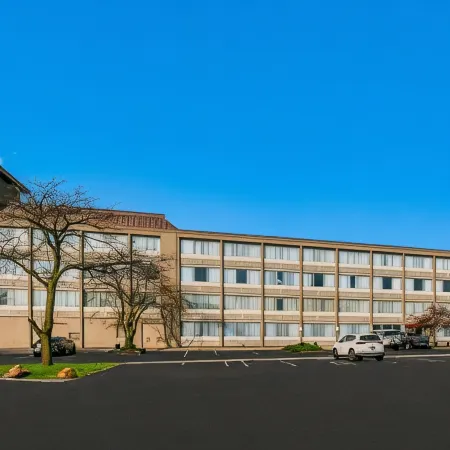 Clarion Hotel & Convention Center Joliet