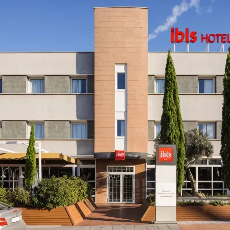 Ibis Granada Отели рядом с достопримечательностью «Научный парк Гранады»